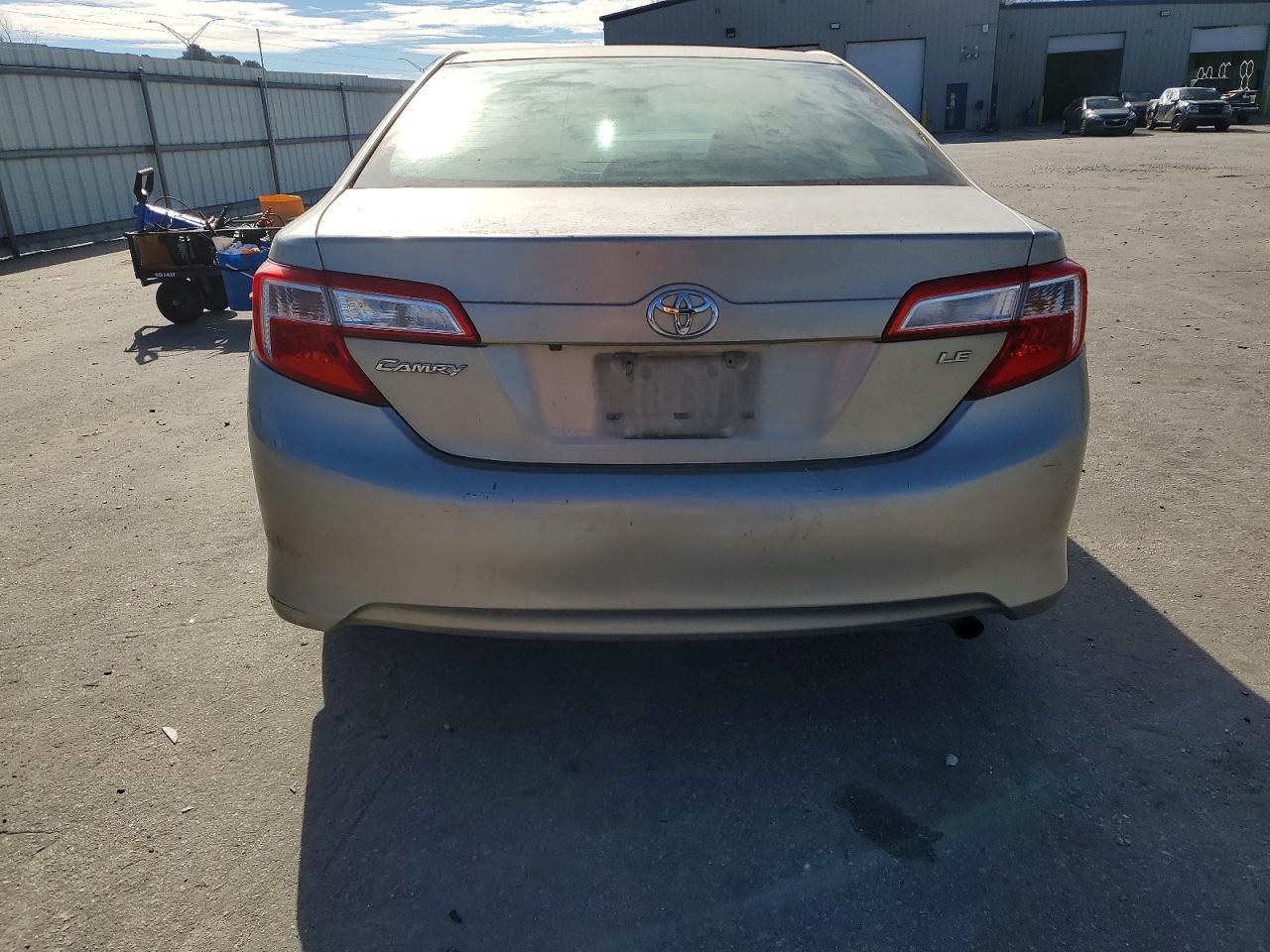 2014 TOYOTA CAMRY