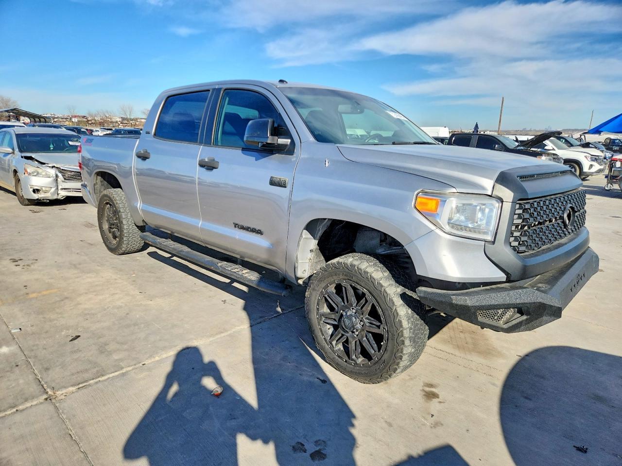 2016 TOYOTA TUNDRA