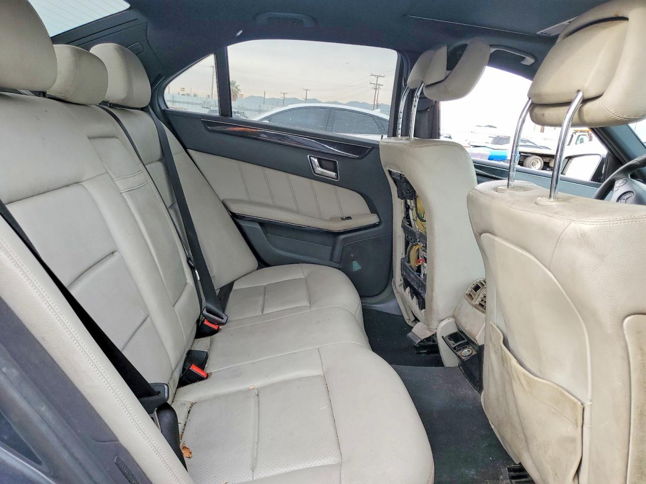 2010 MERCEDES-BENZ E-Class