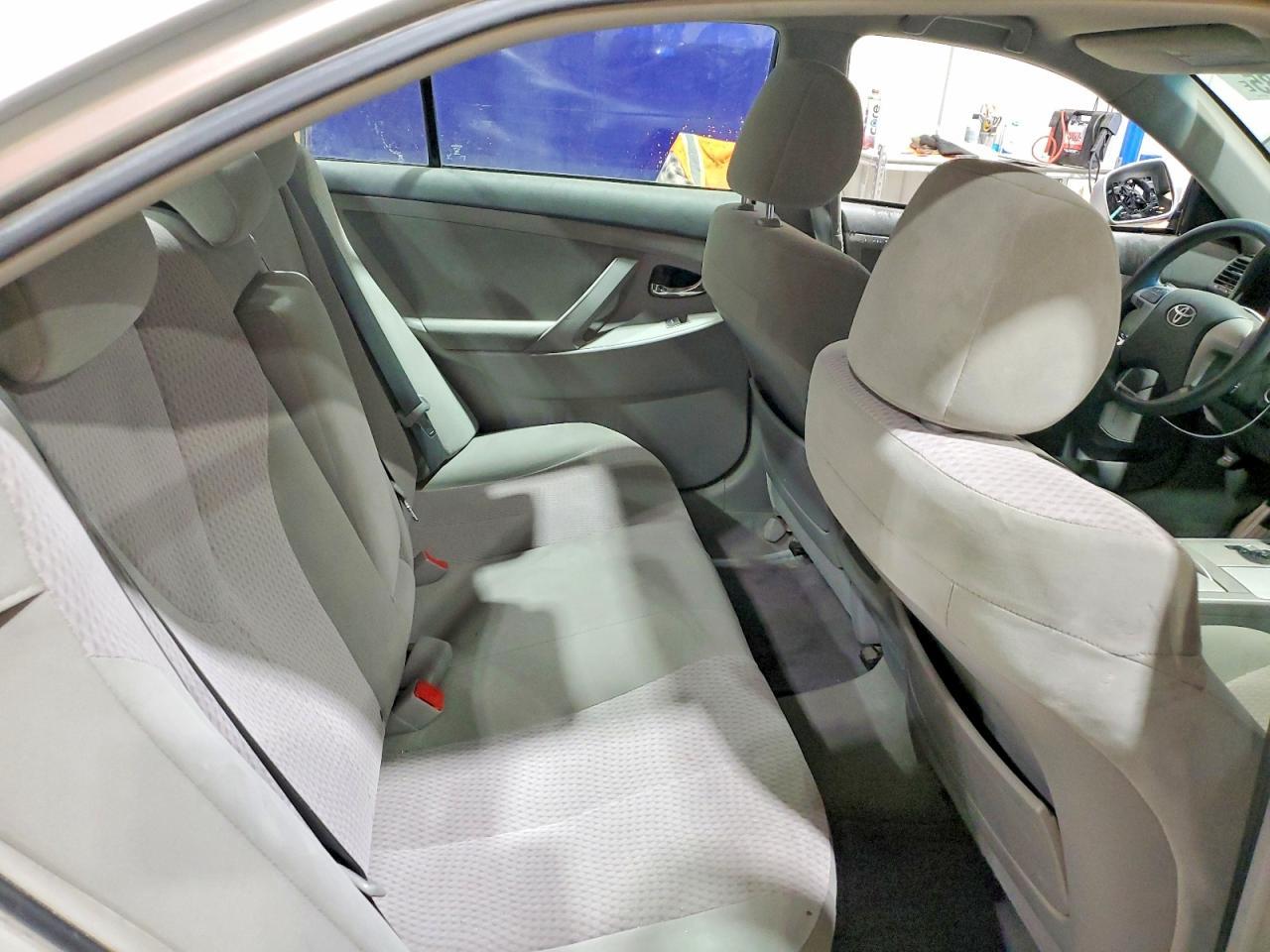 2010 TOYOTA CAMRY