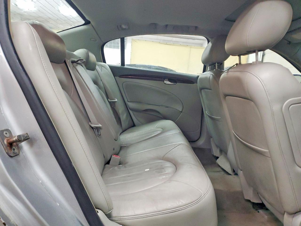 2010 BUICK Lucerne