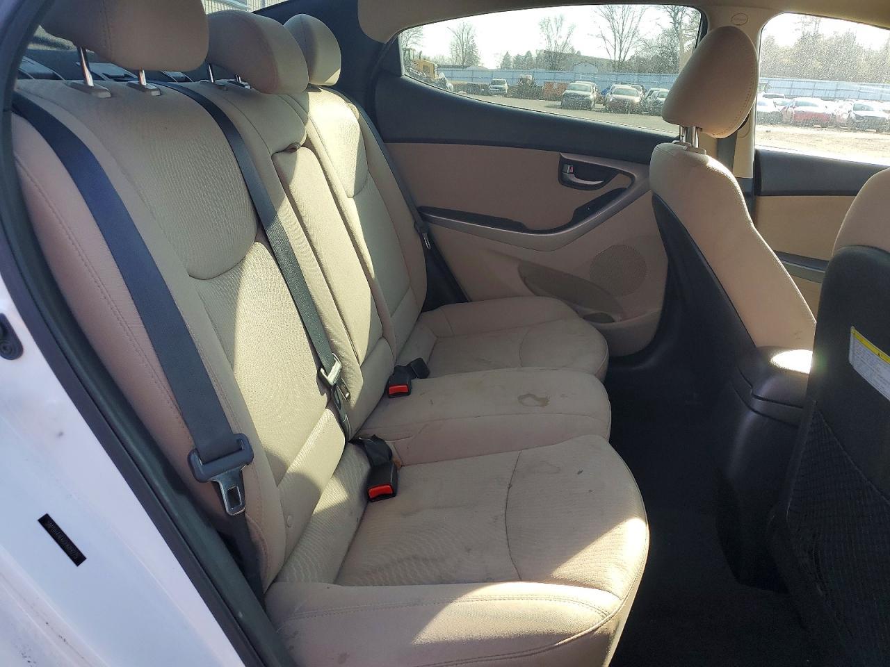 2016 HYUNDAI ELANTRA