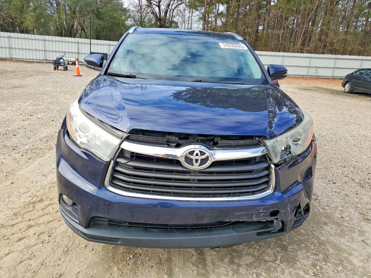 2016 TOYOTA HIGHLANDER
