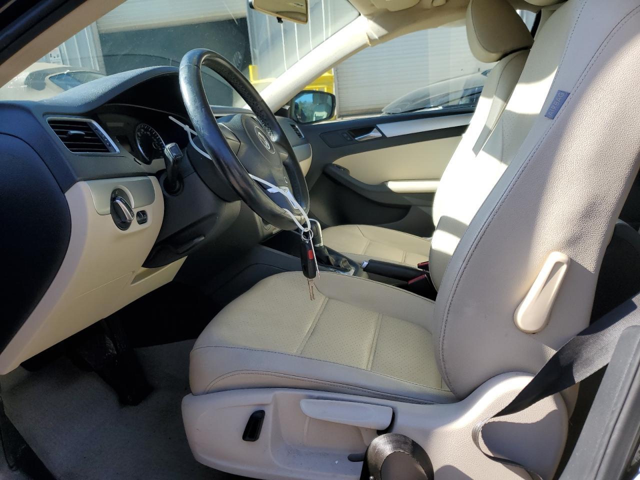 2013 VOLKSWAGEN JETTA
