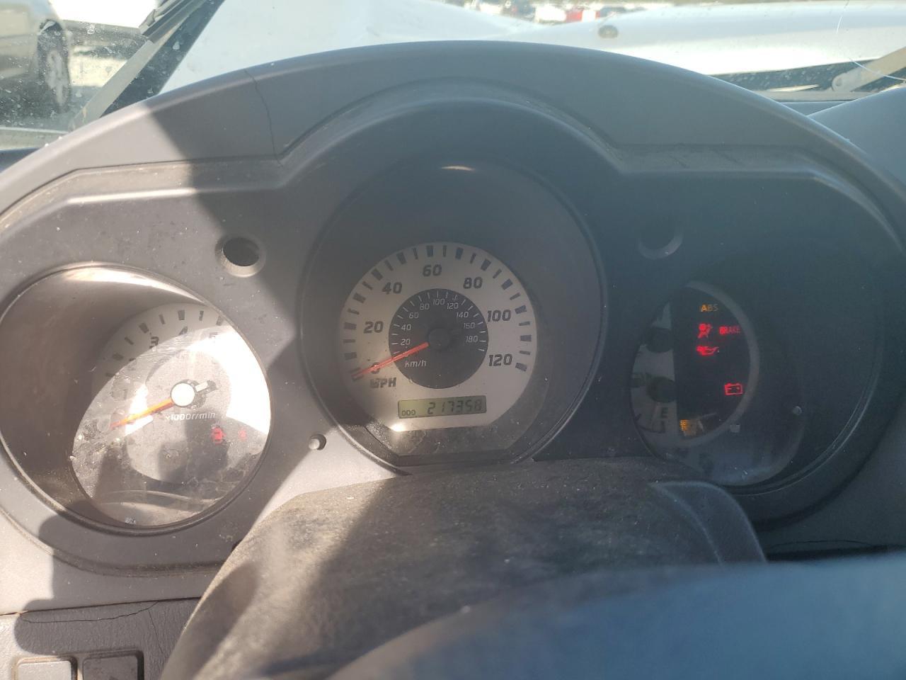 2004 NISSAN Frontier