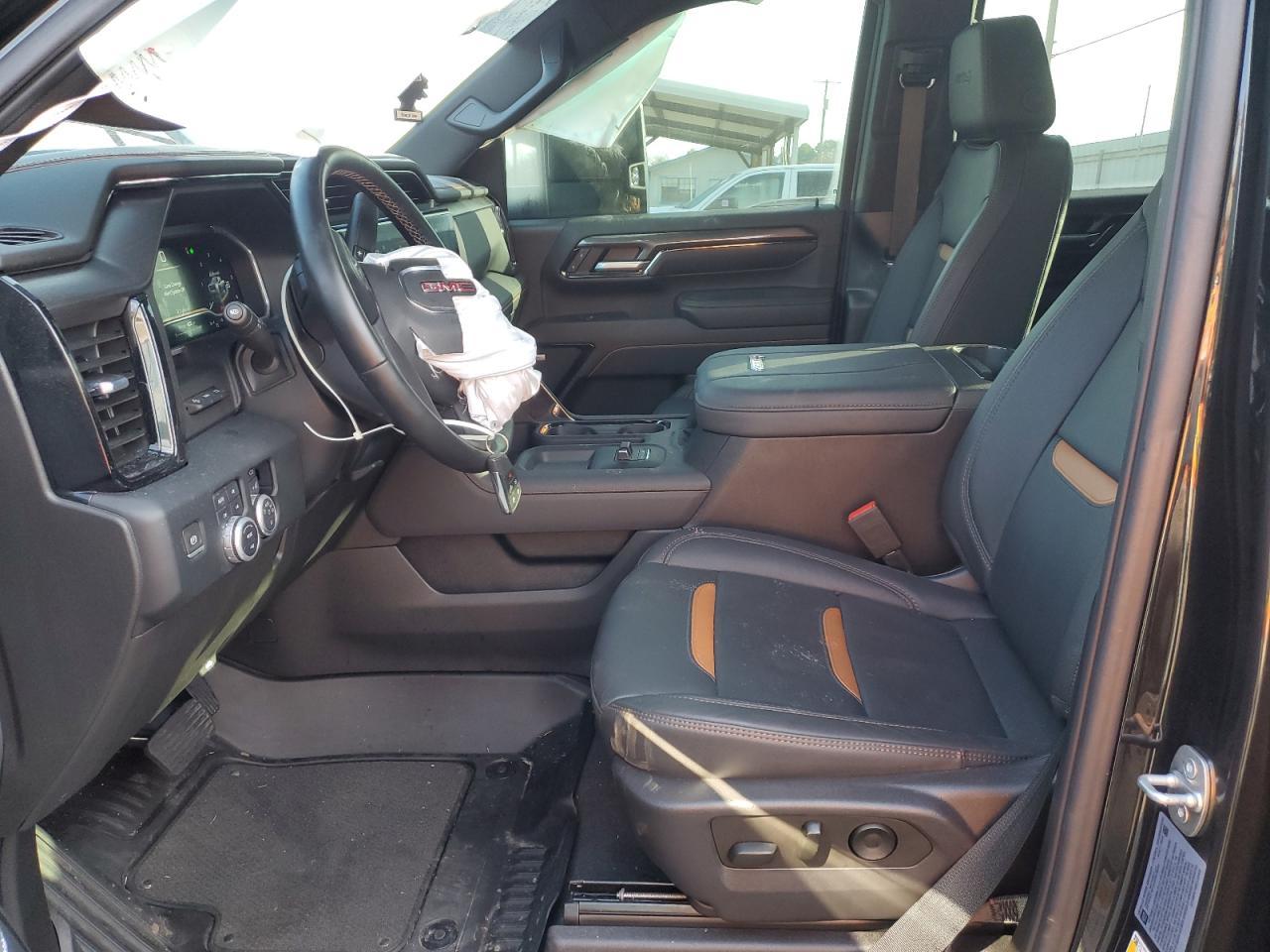 2024 GMC Sierra