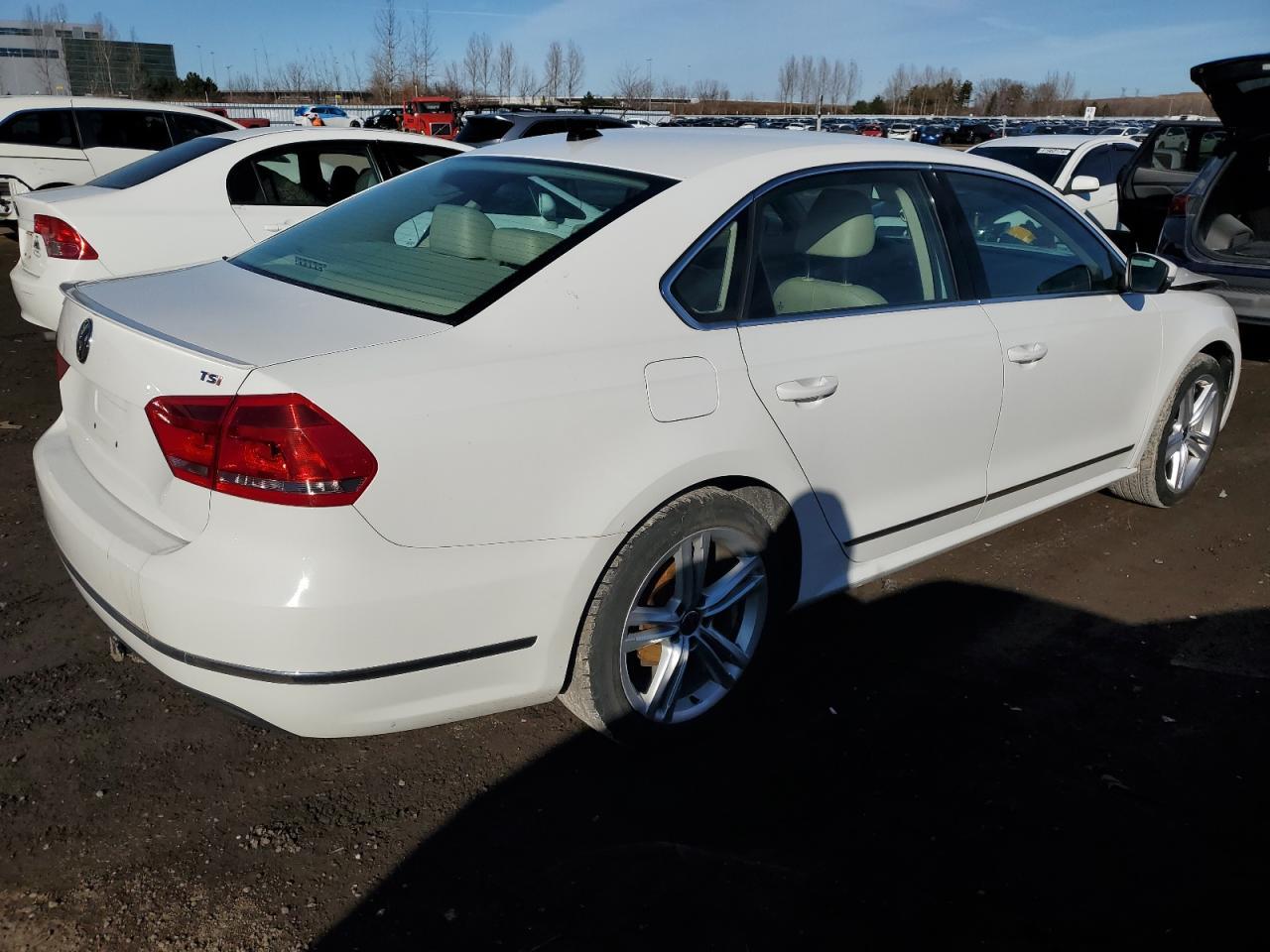 2015 VOLKSWAGEN Passat