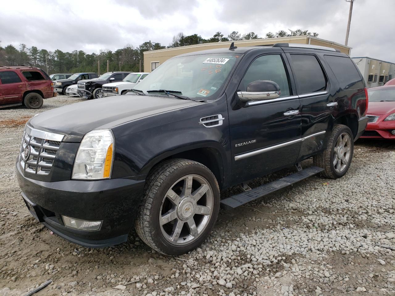 2011 CADILLAC ESCALADE