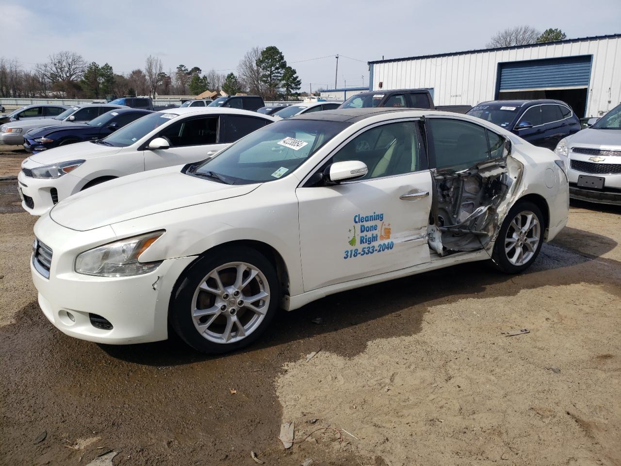 2014 NISSAN Maxima