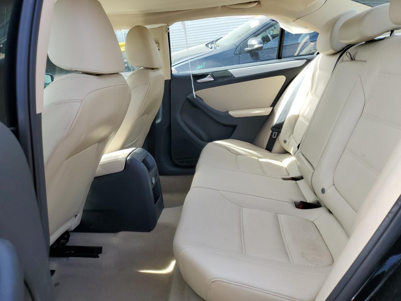 2013 VOLKSWAGEN JETTA