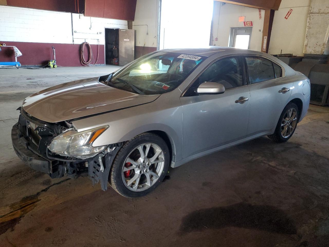 2014 NISSAN Maxima
