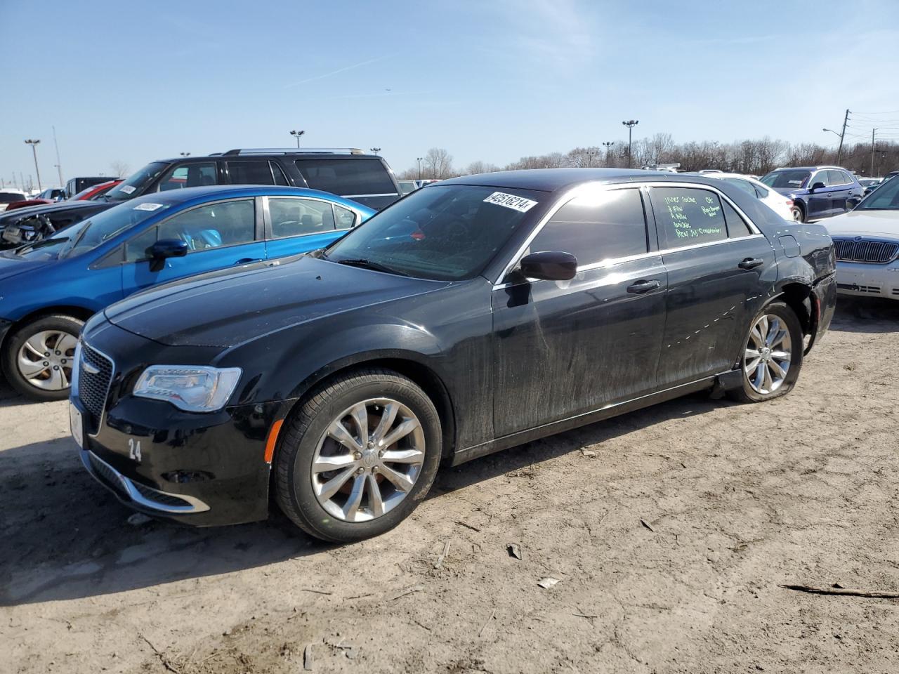2019 CHRYSLER 300