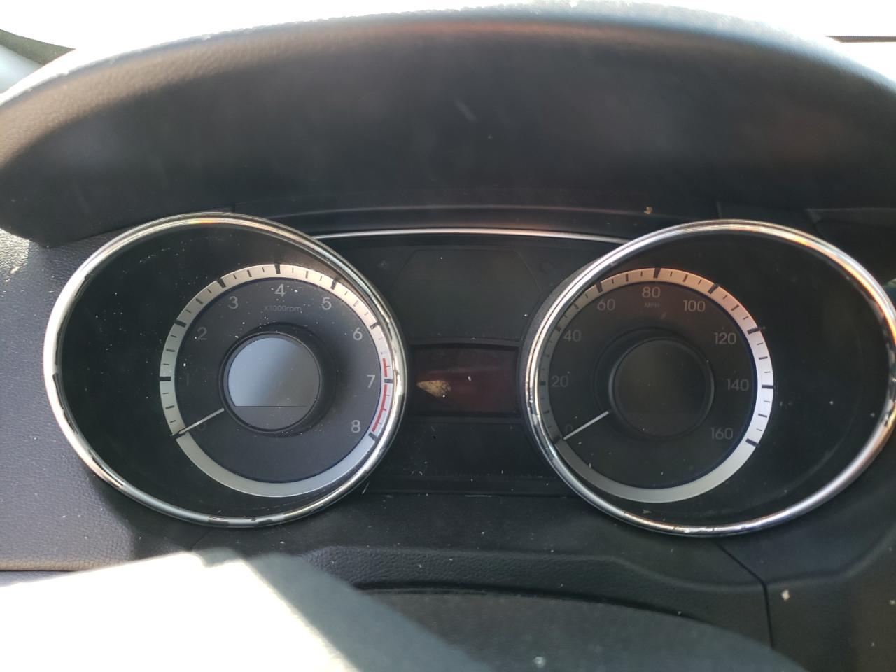 2011 HYUNDAI SONATA