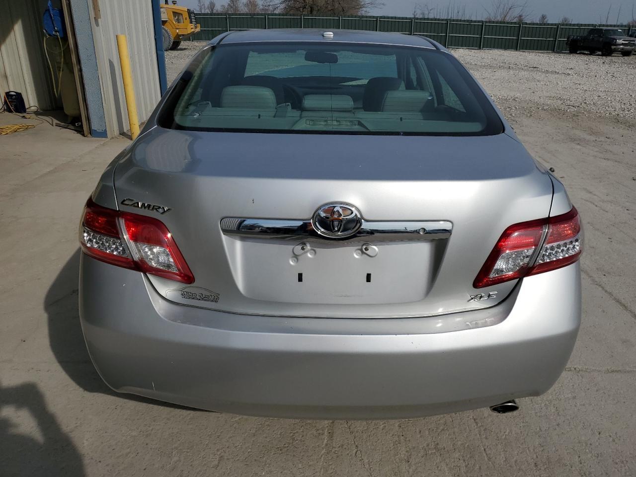 2010 TOYOTA CAMRY