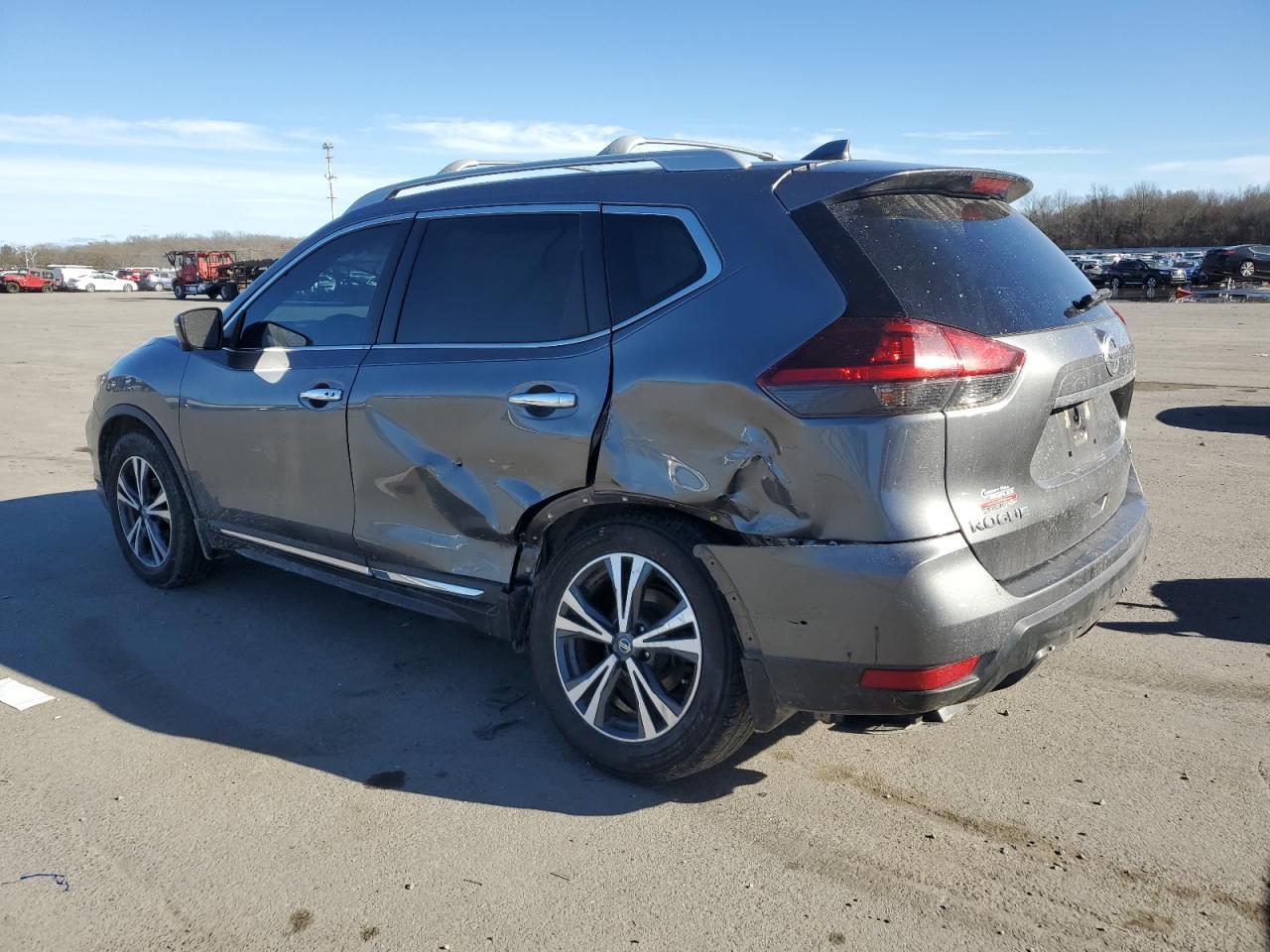 2018 NISSAN ROGUE