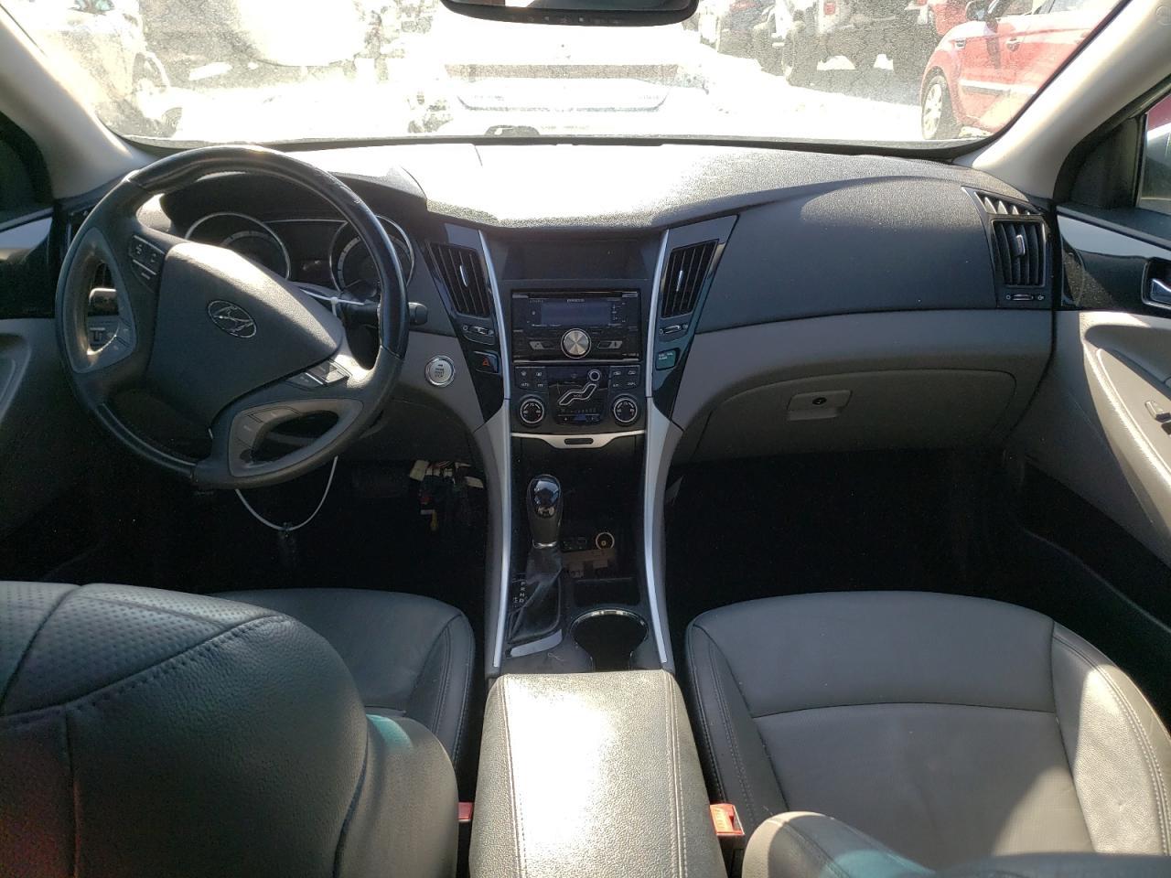 2011 HYUNDAI SONATA