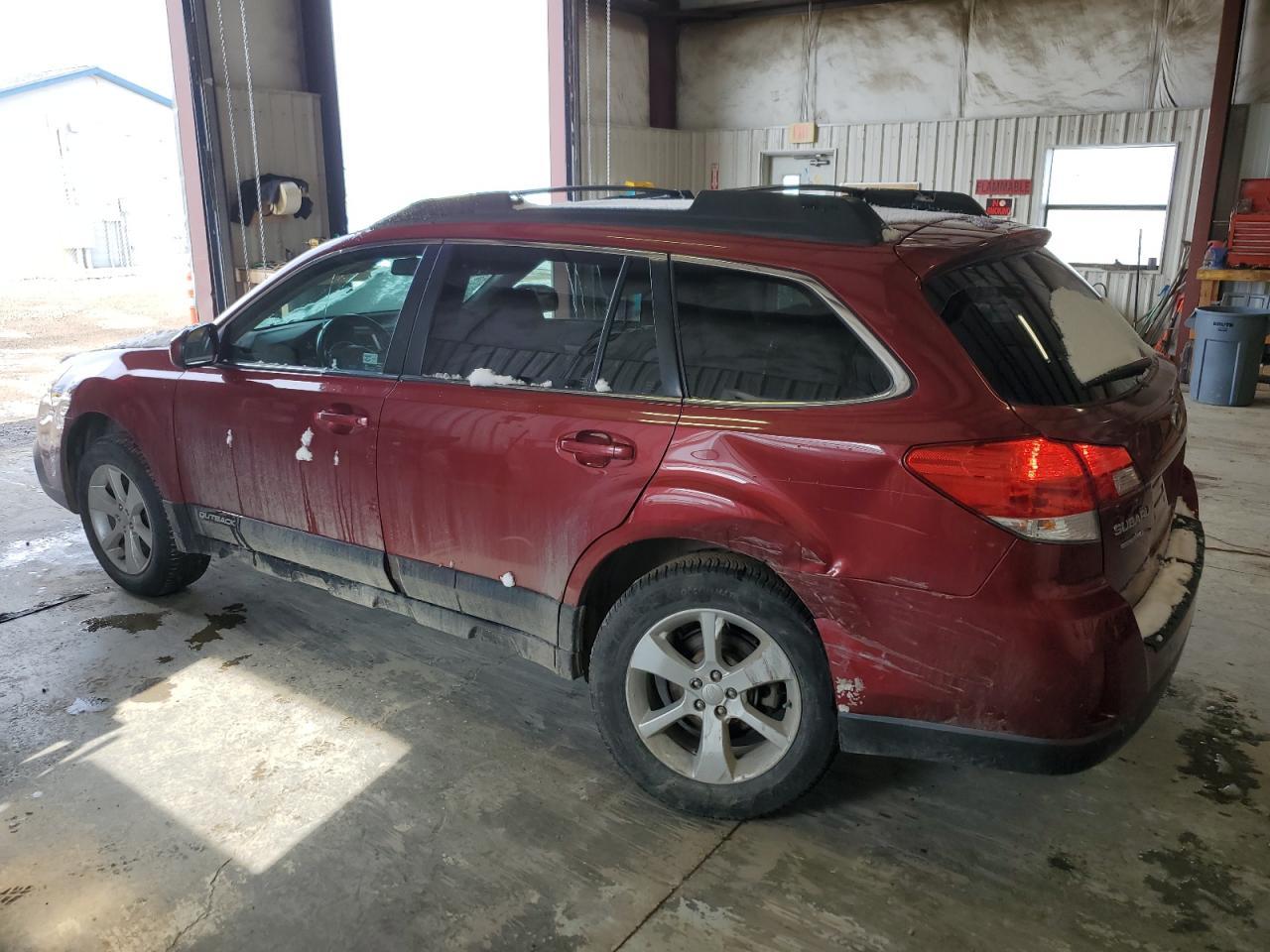 2013 SUBARU Outback