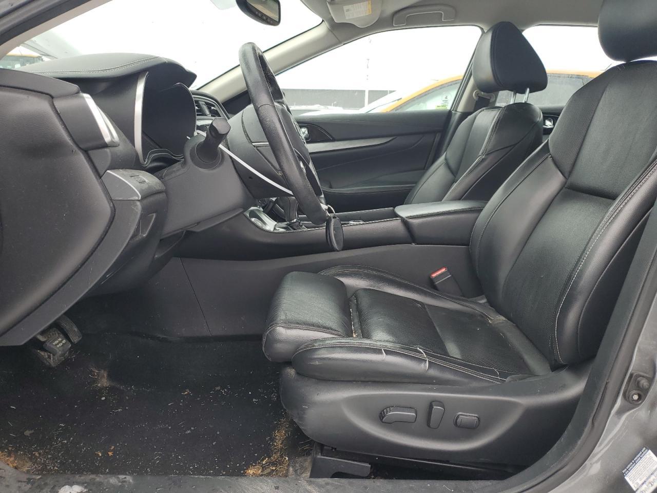 2016 NISSAN Maxima