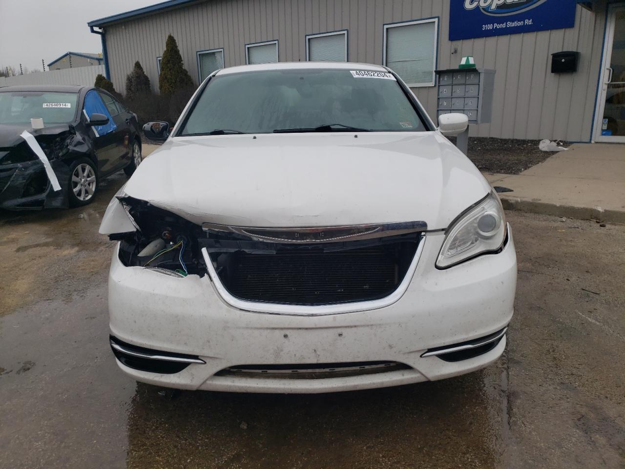 2013 CHRYSLER 200