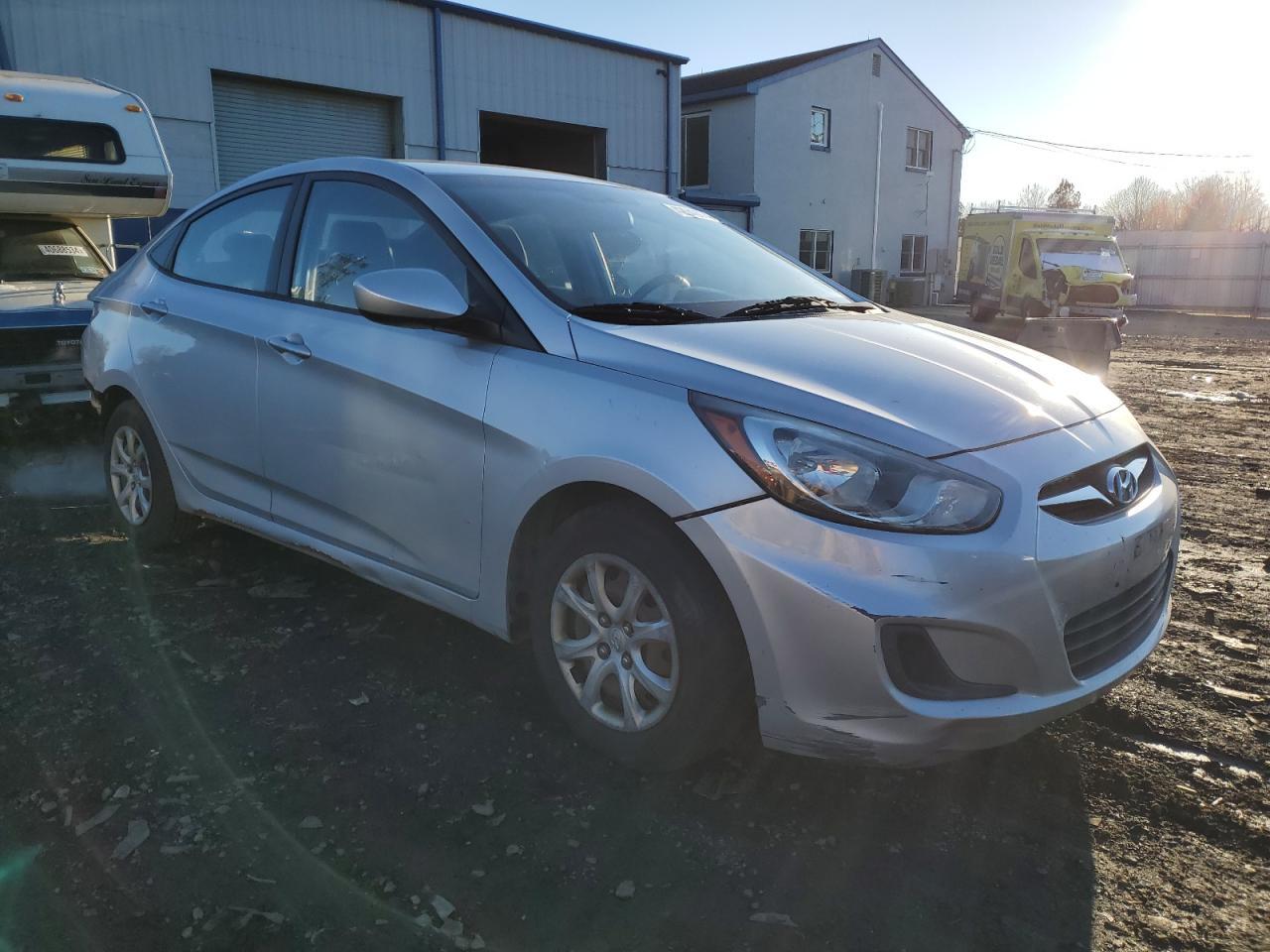 2012 HYUNDAI ACCENT
