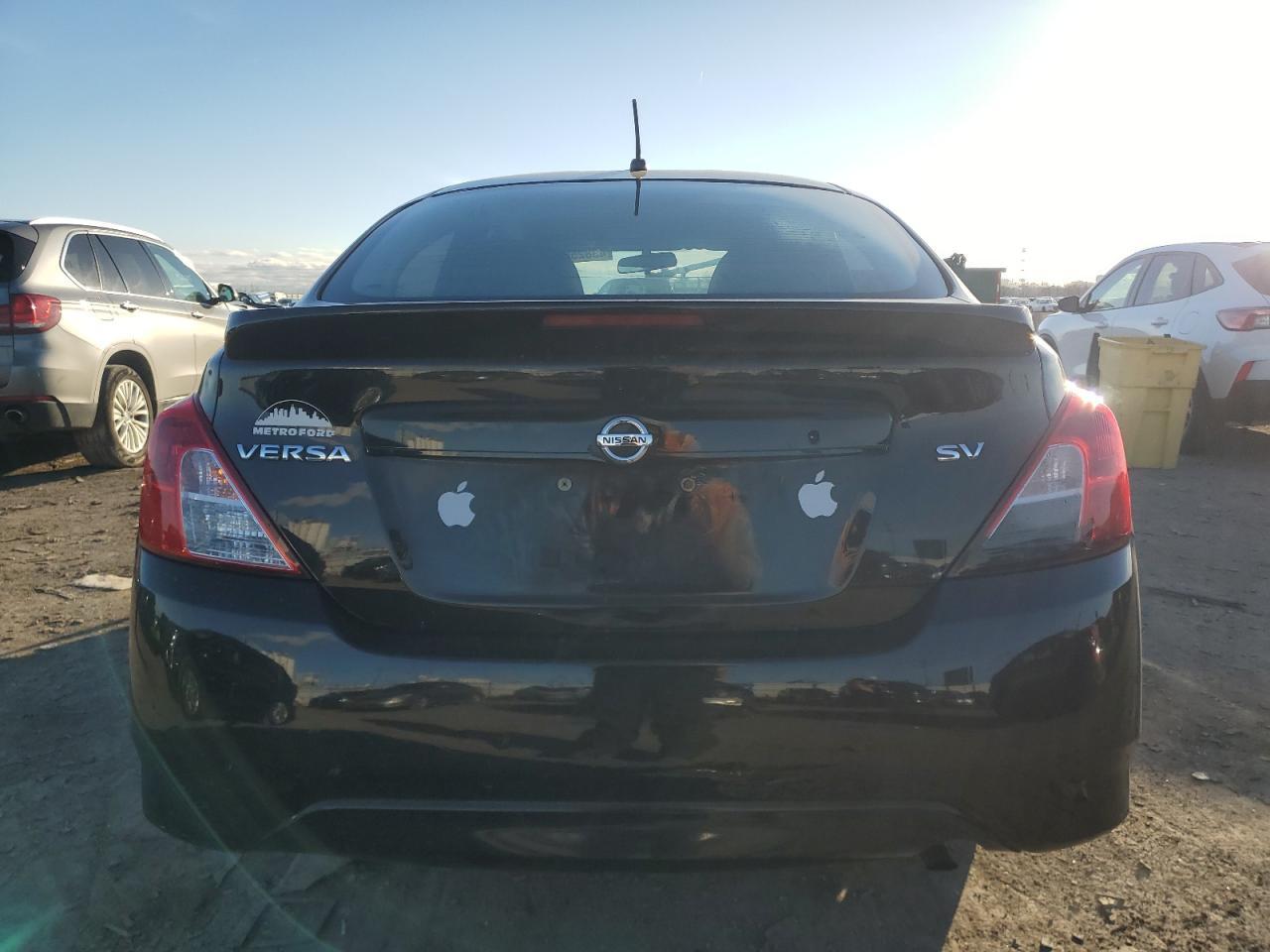 2018 NISSAN VERSA