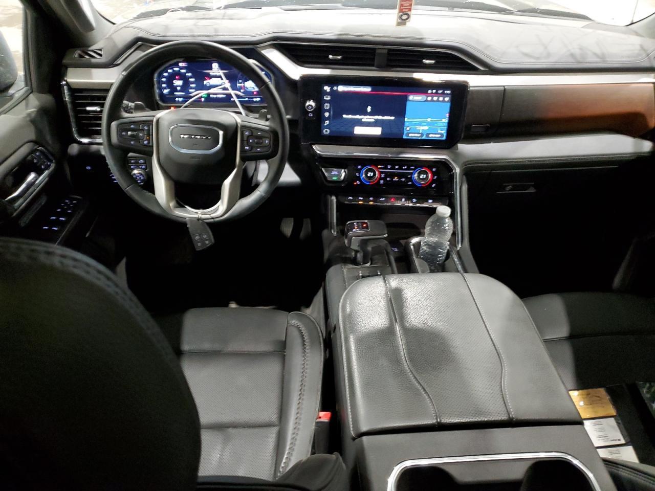 2024 GMC Sierra