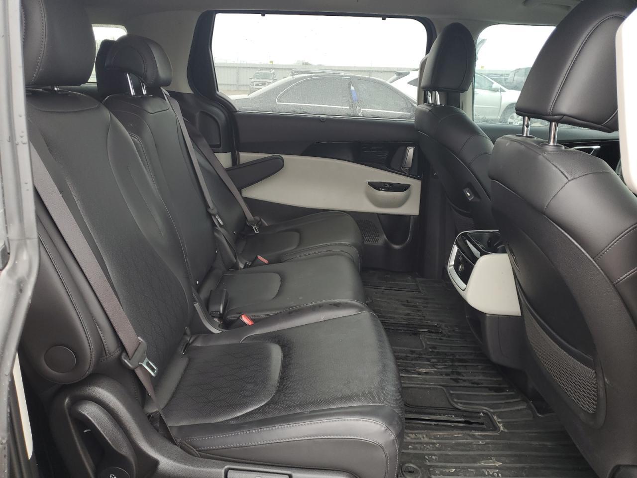 2023 KIA Carnival