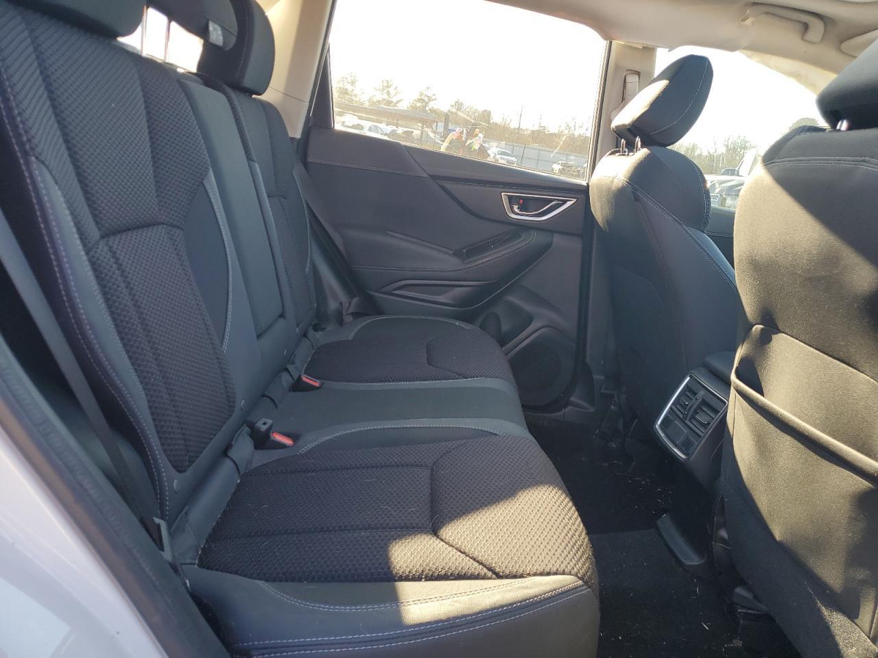 2019 SUBARU FORESTER