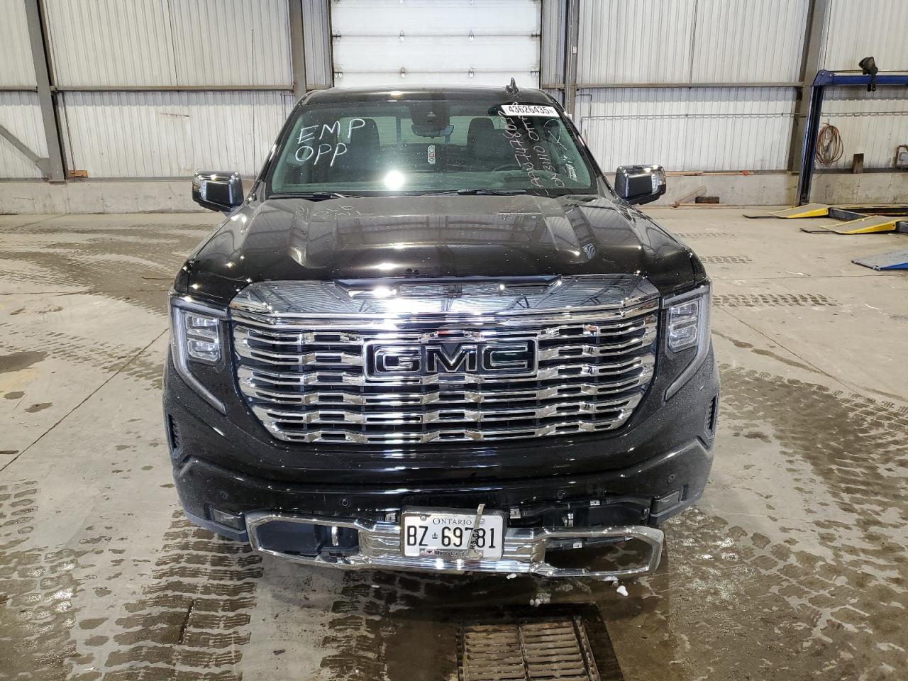 2024 GMC Sierra
