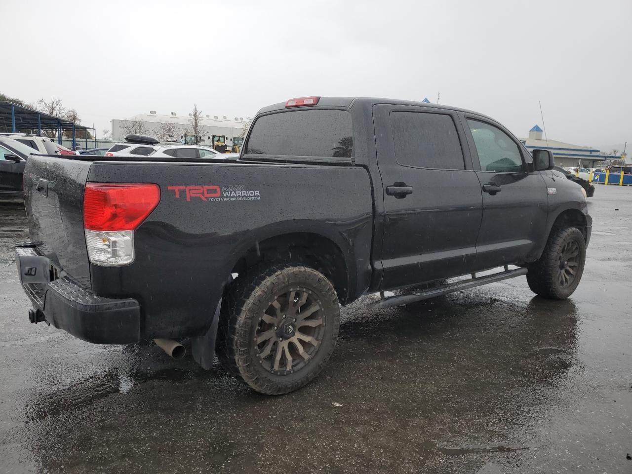 2011 TOYOTA TUNDRA