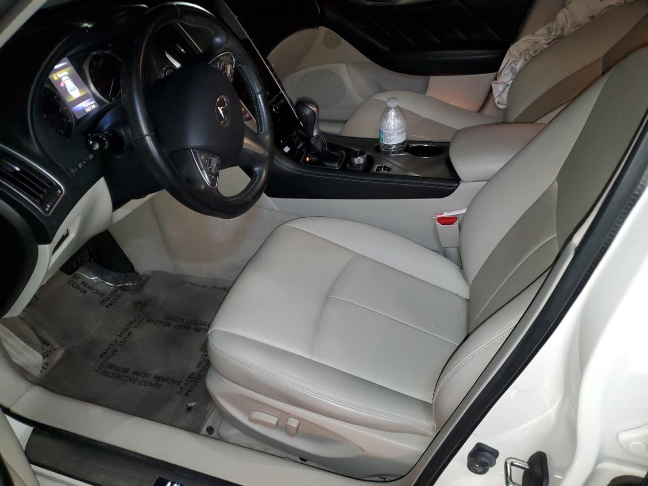 2015 INFINITI Q50