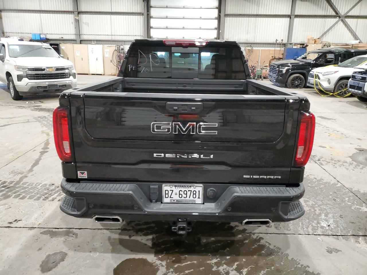 2024 GMC Sierra