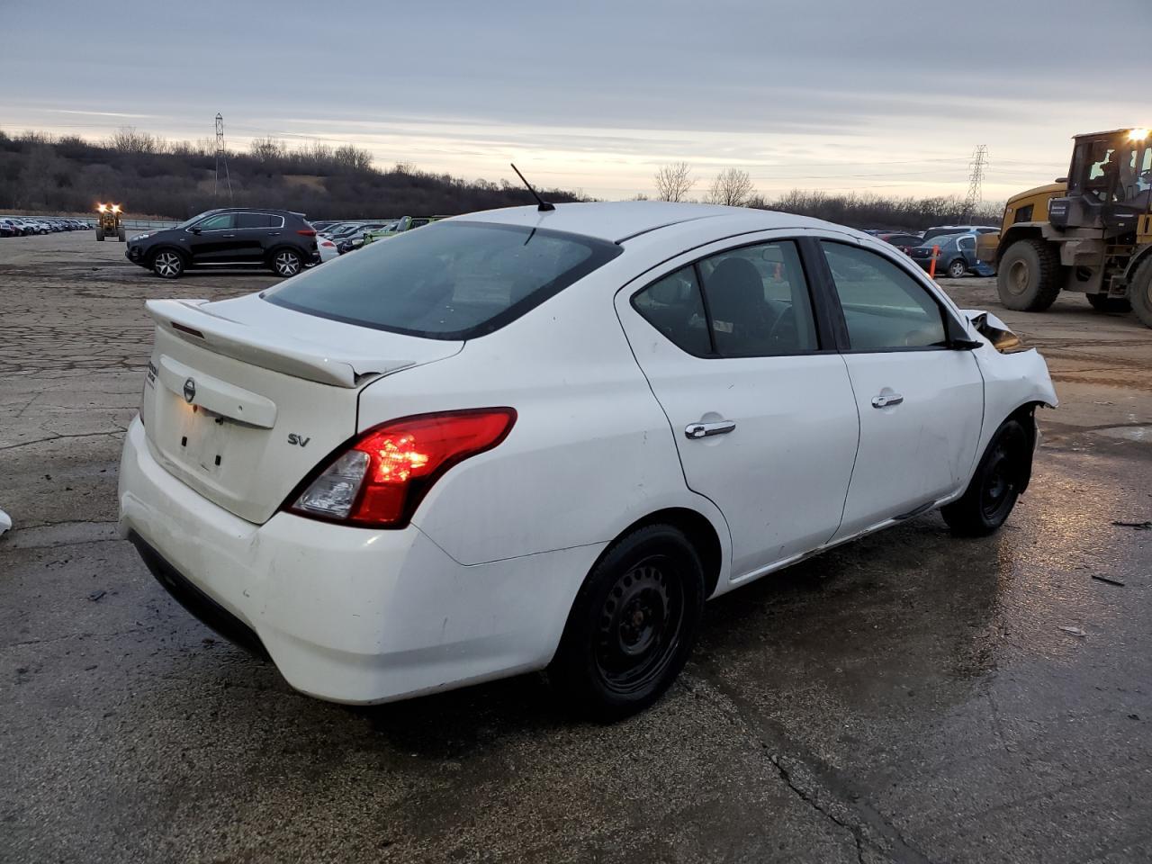 2017 NISSAN VERSA