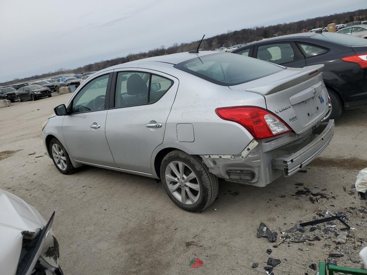 2015 NISSAN VERSA