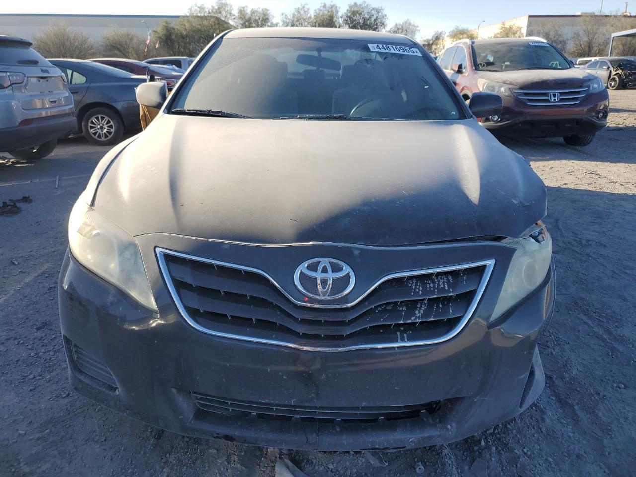 2011 TOYOTA CAMRY