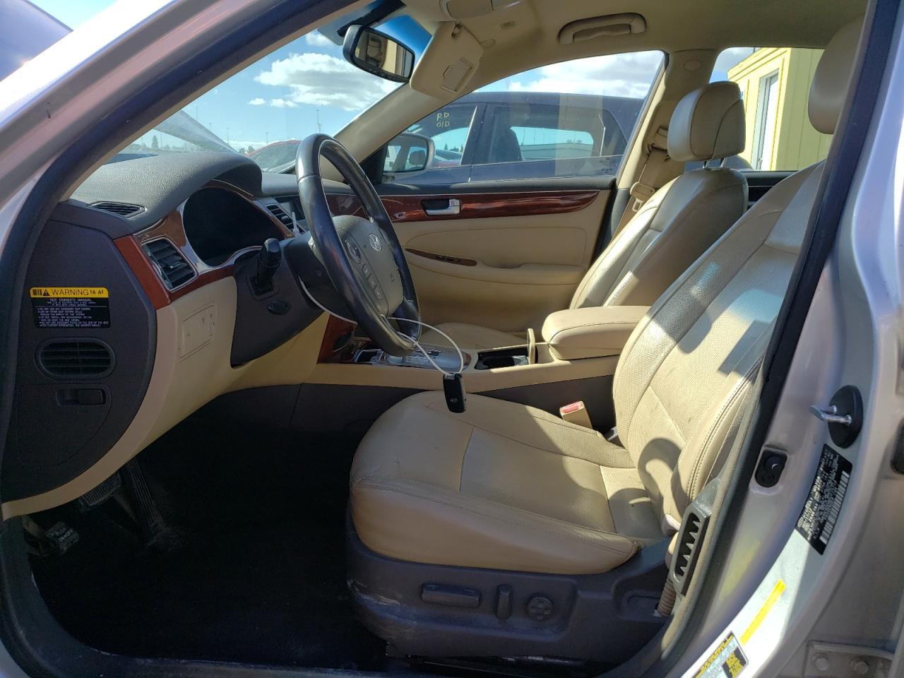 2013 HYUNDAI GENESIS