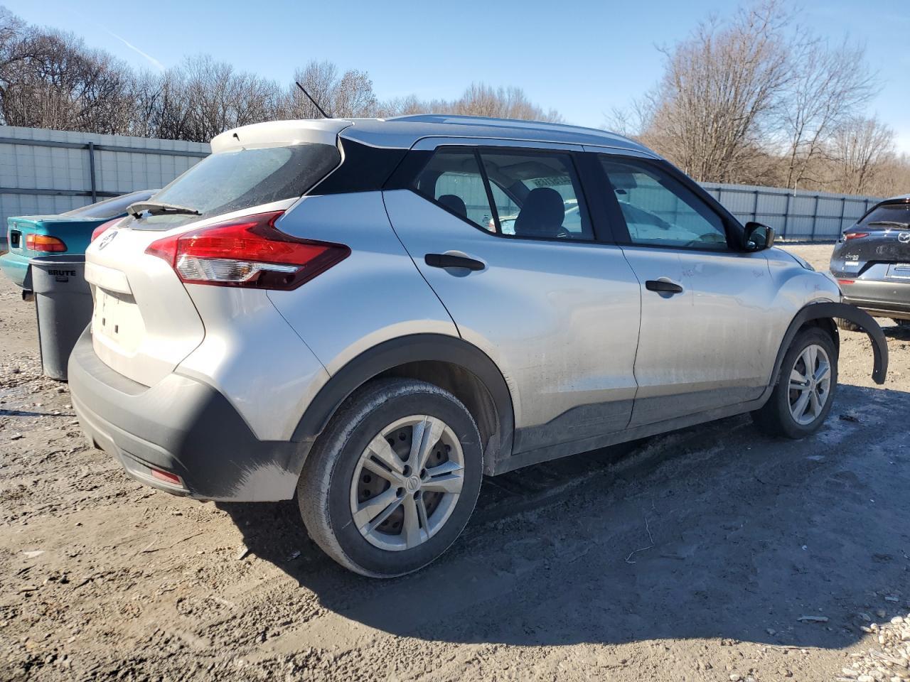 2019 NISSAN KICKS