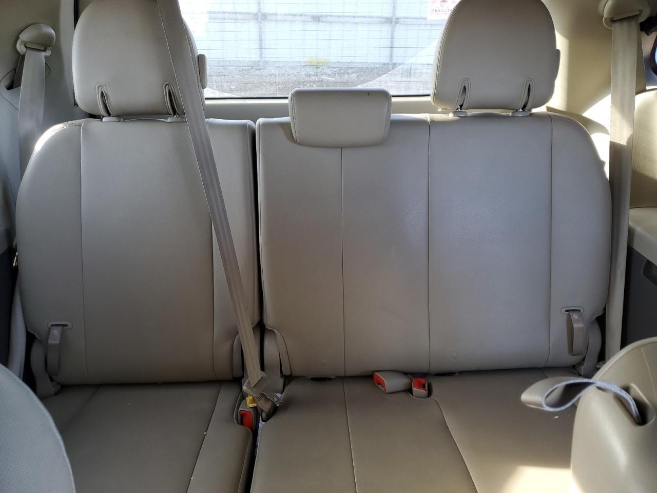 2012 TOYOTA SIENNA