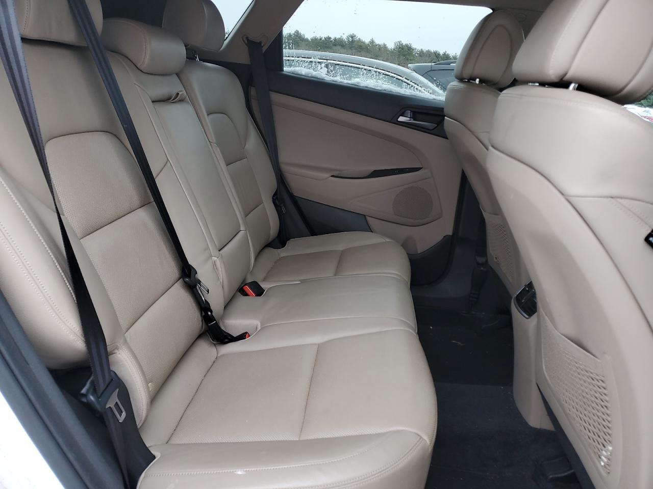 2016 HYUNDAI TUCSON