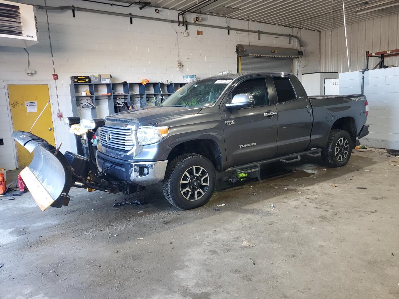 2016 TOYOTA TUNDRA