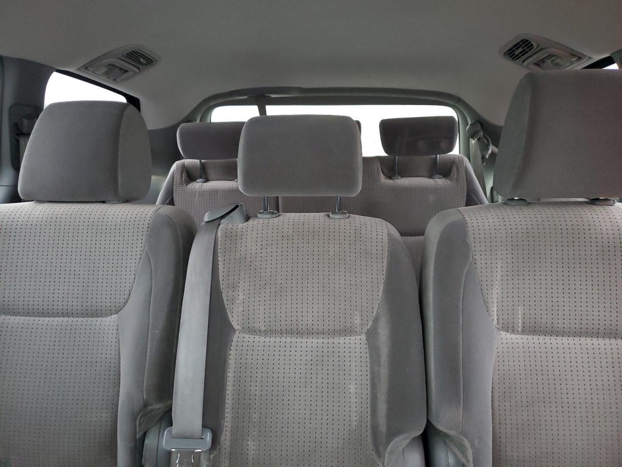 2010 TOYOTA SIENNA