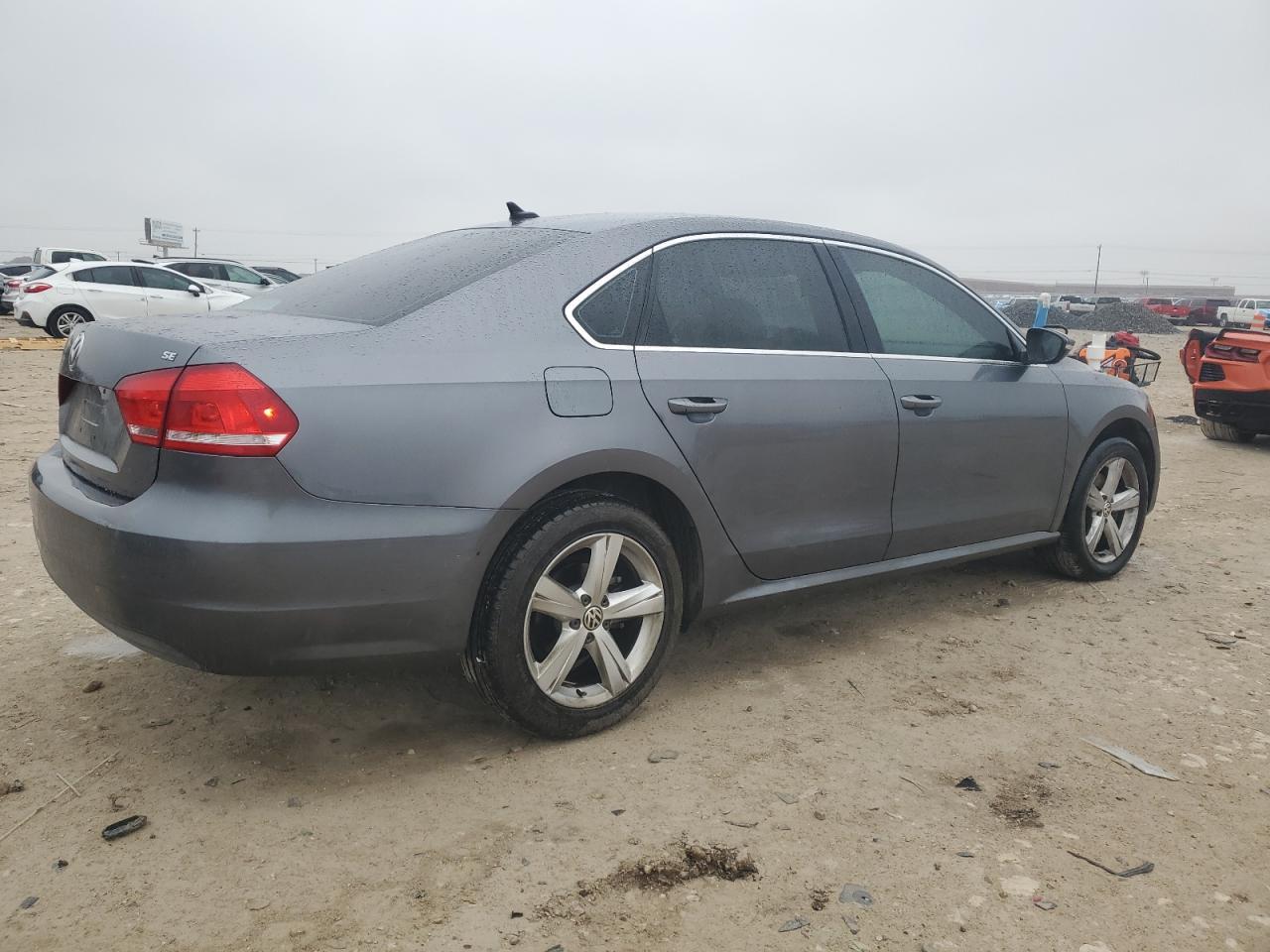 2012 VOLKSWAGEN Passat