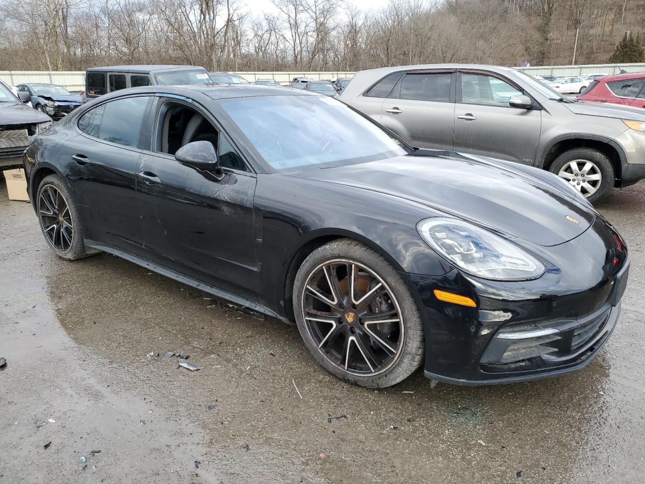 2020 PORSCHE Panamera