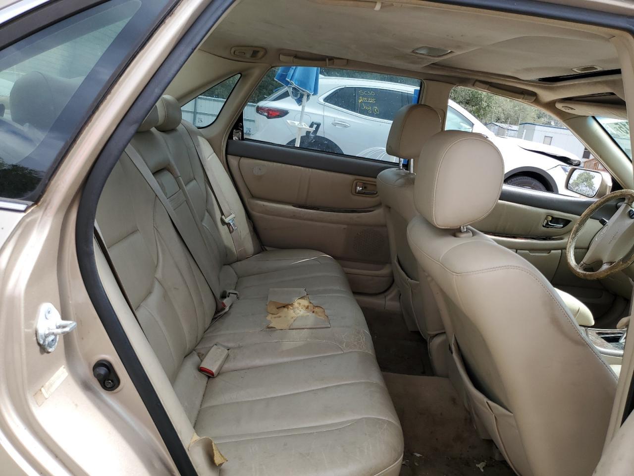 2001 TOYOTA Avalon
