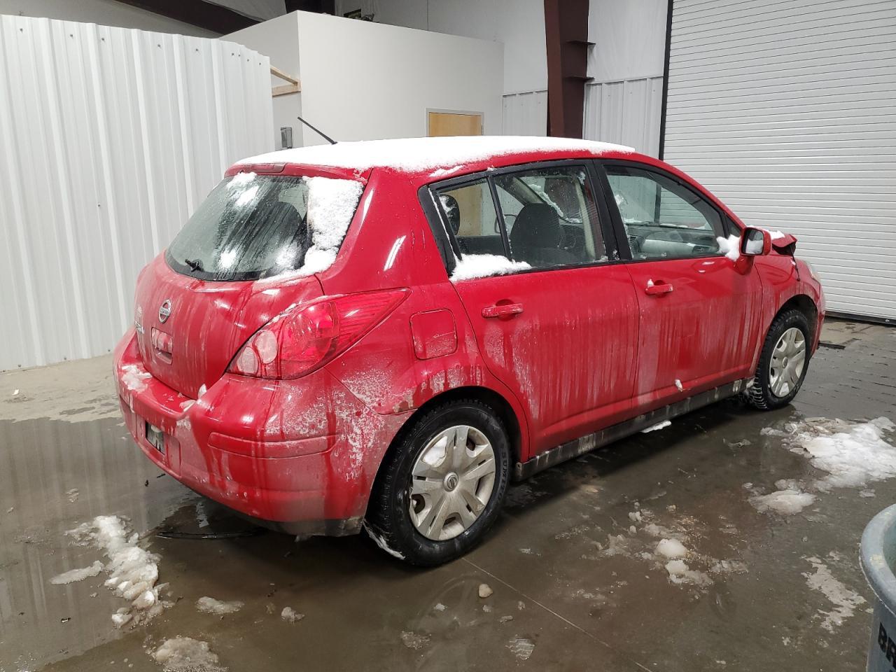 2011 NISSAN VERSA