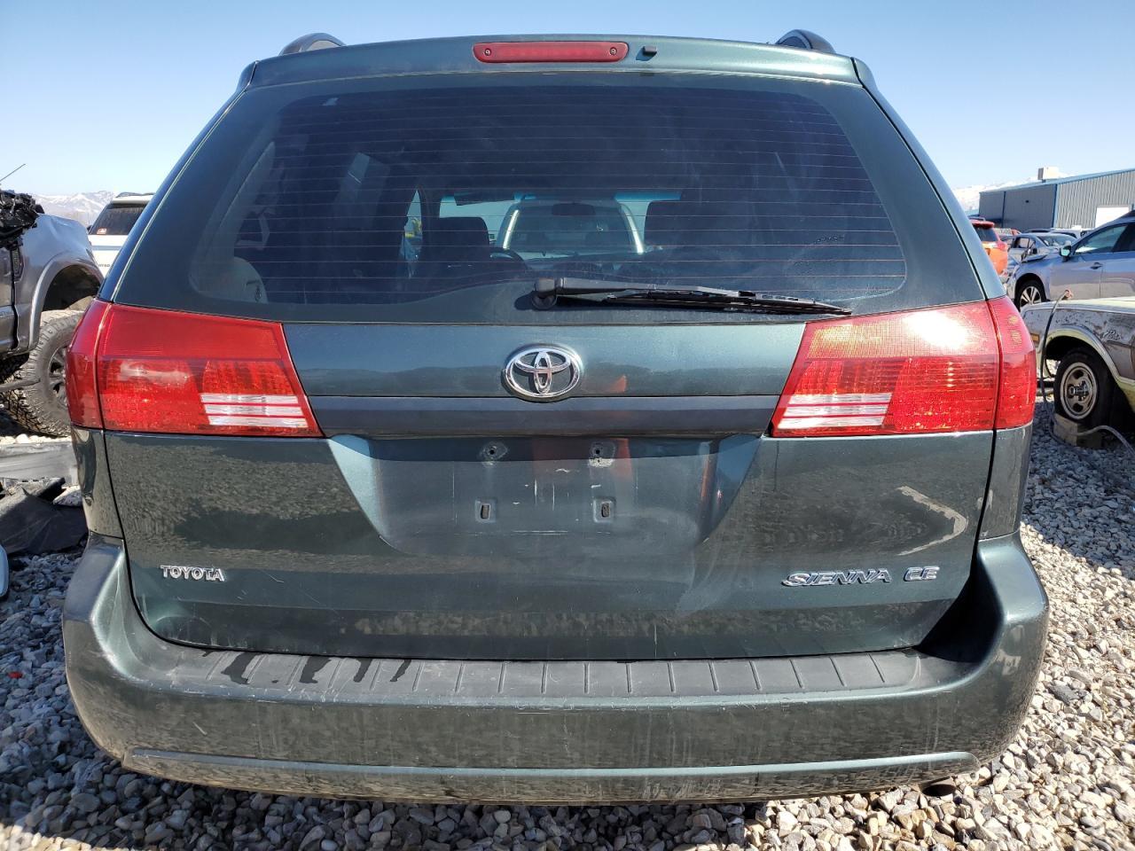 2005 TOYOTA SIENNA