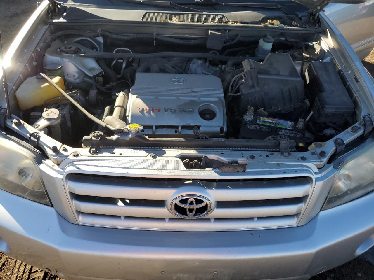2005 TOYOTA HIGHLANDER