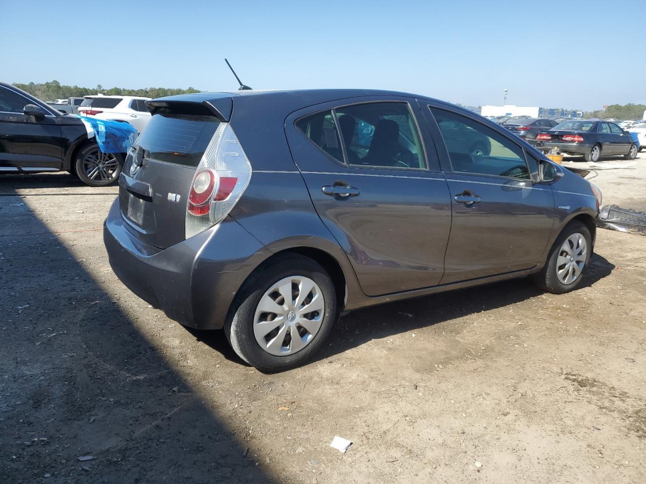 2013 TOYOTA Prius c