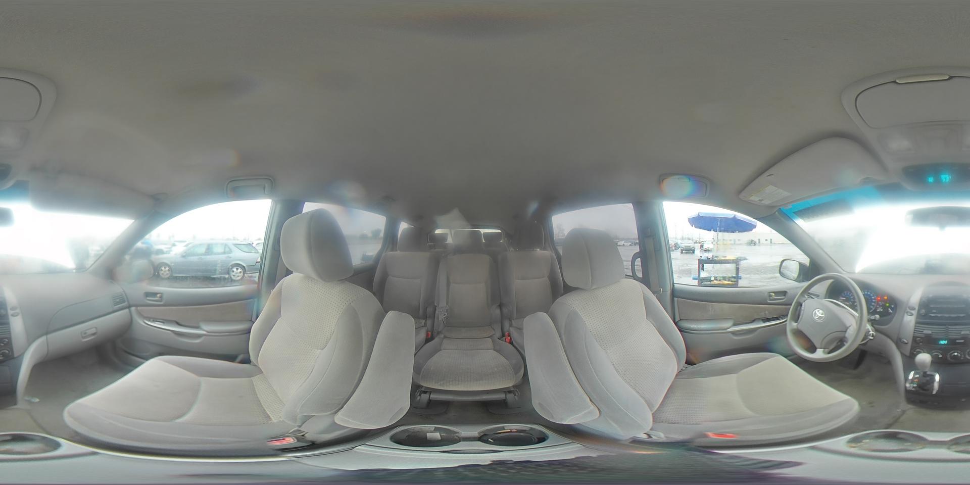 2010 TOYOTA SIENNA