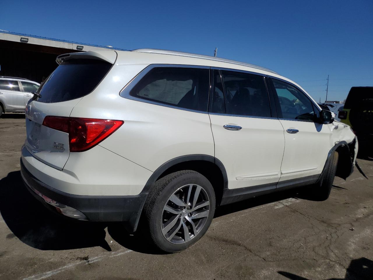 2017 HONDA PILOT
